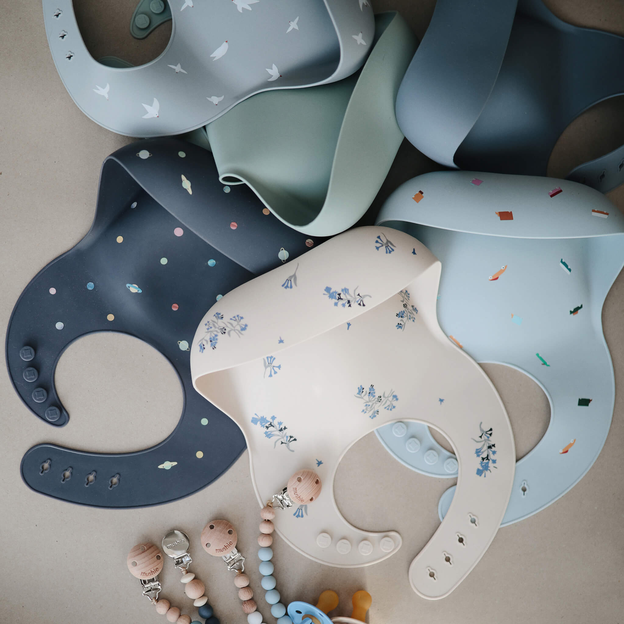 Silicone Bib - Lilac Flowers