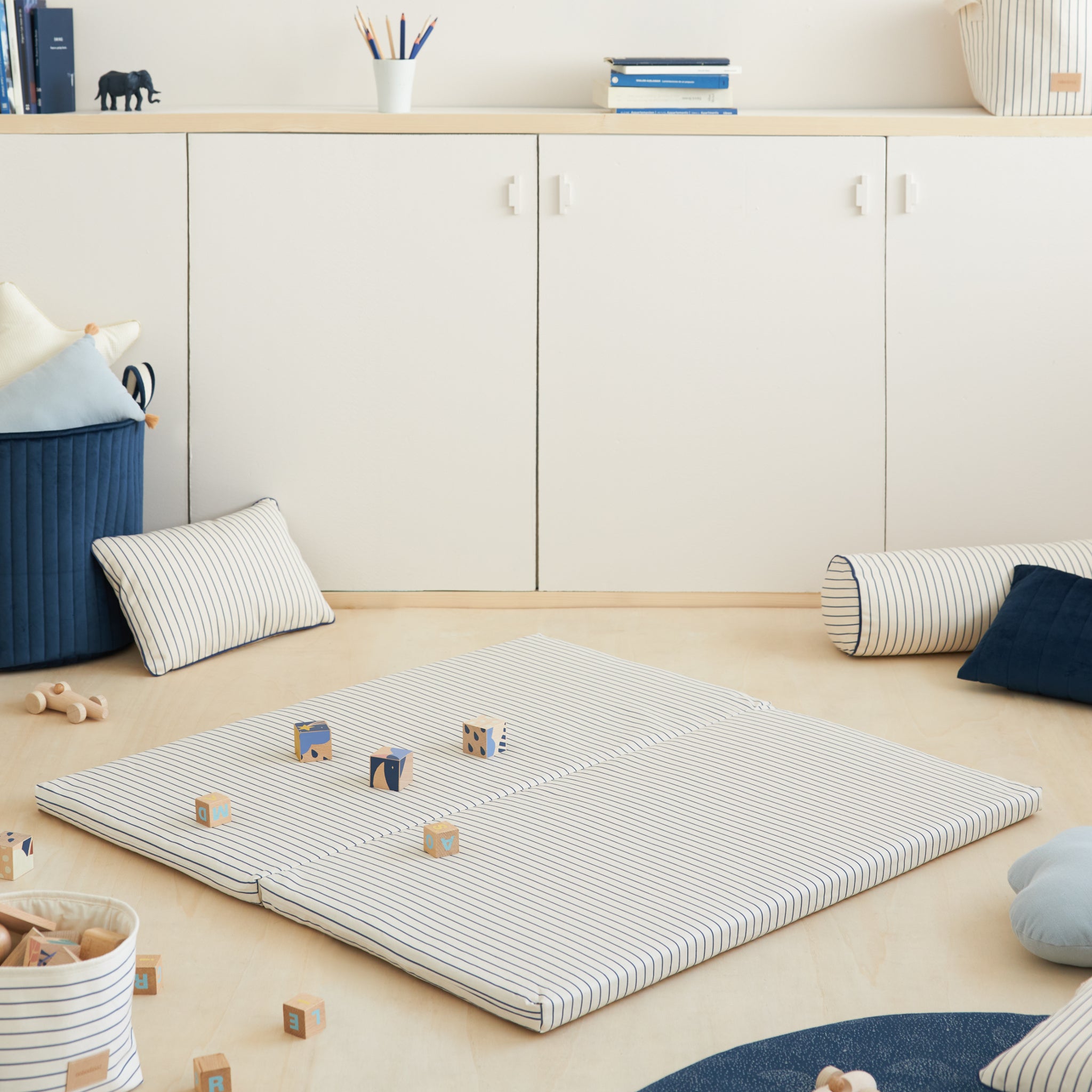 Nobodinoz Bebop Foldable Mattress in Blue Stripes with Toys & Cushions