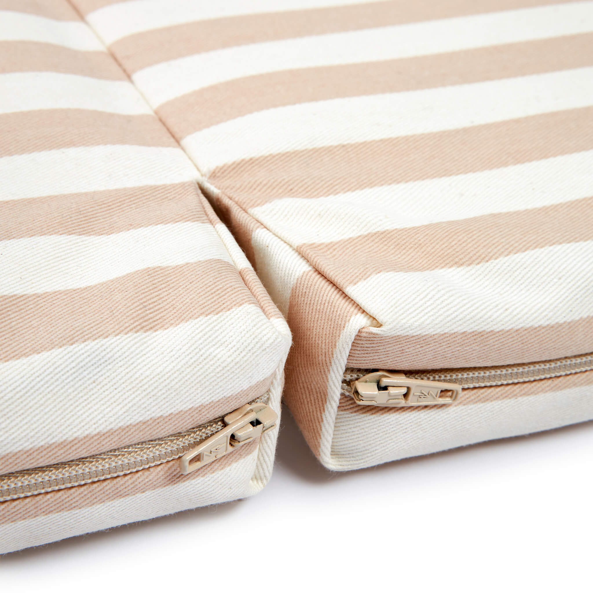 Nobodinoz Bebop Foldable Mattress in Taupe Stripes Details