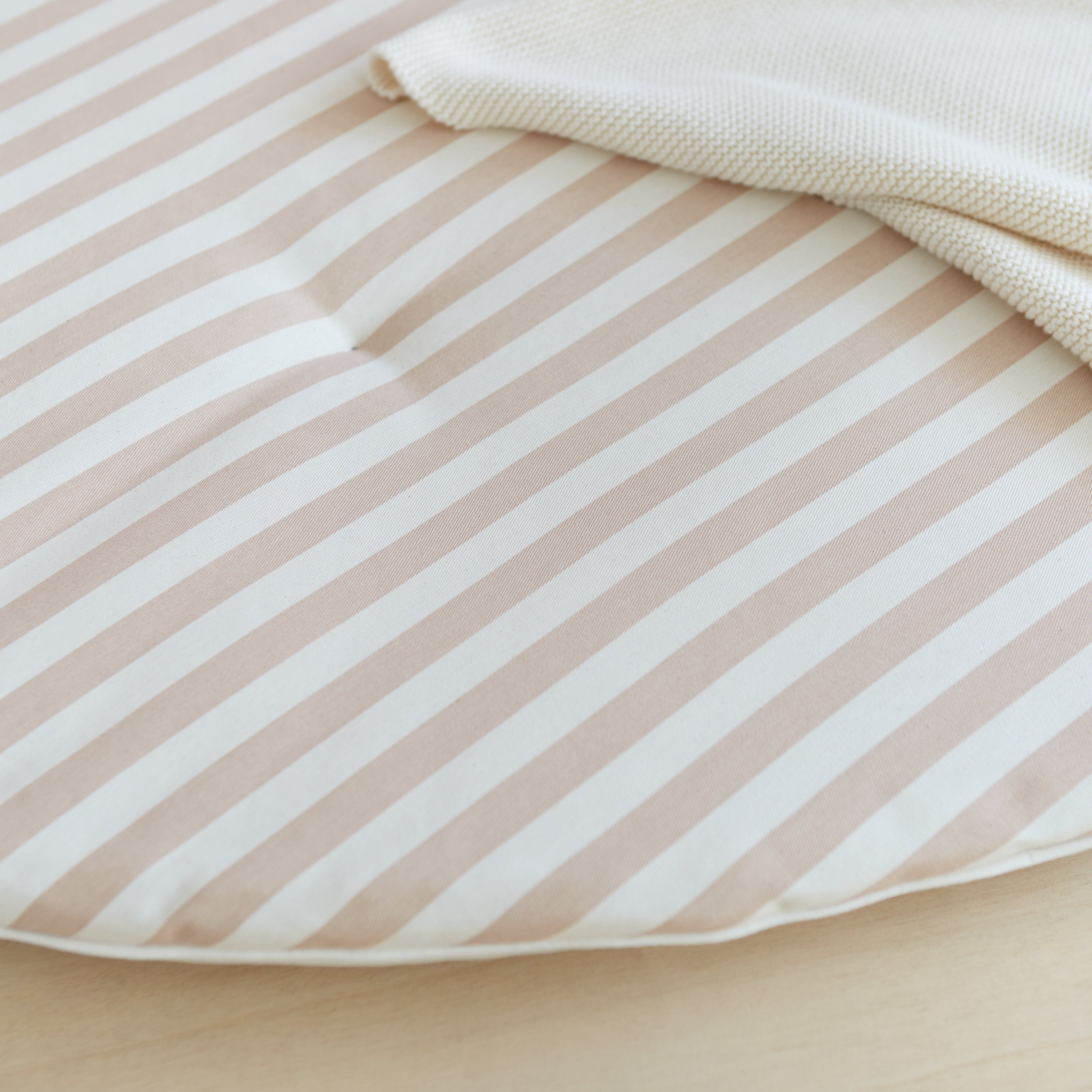 Nobodinoz Fluffy Round Playmat in Taupe Stripes Details
