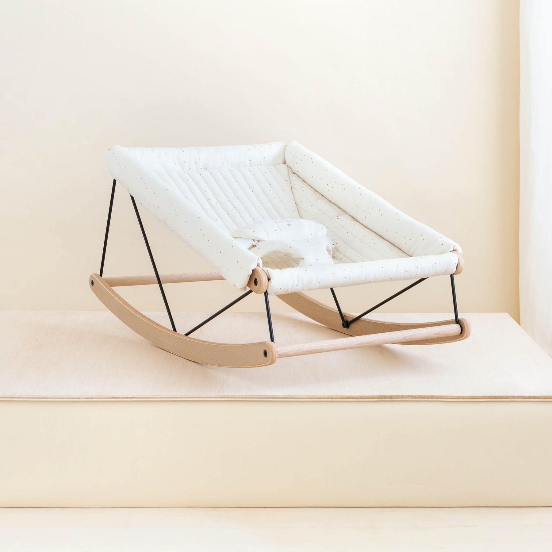 Nobodinoz Growing Green Baby Bouncer in Honey Sweet Dots Oskoe