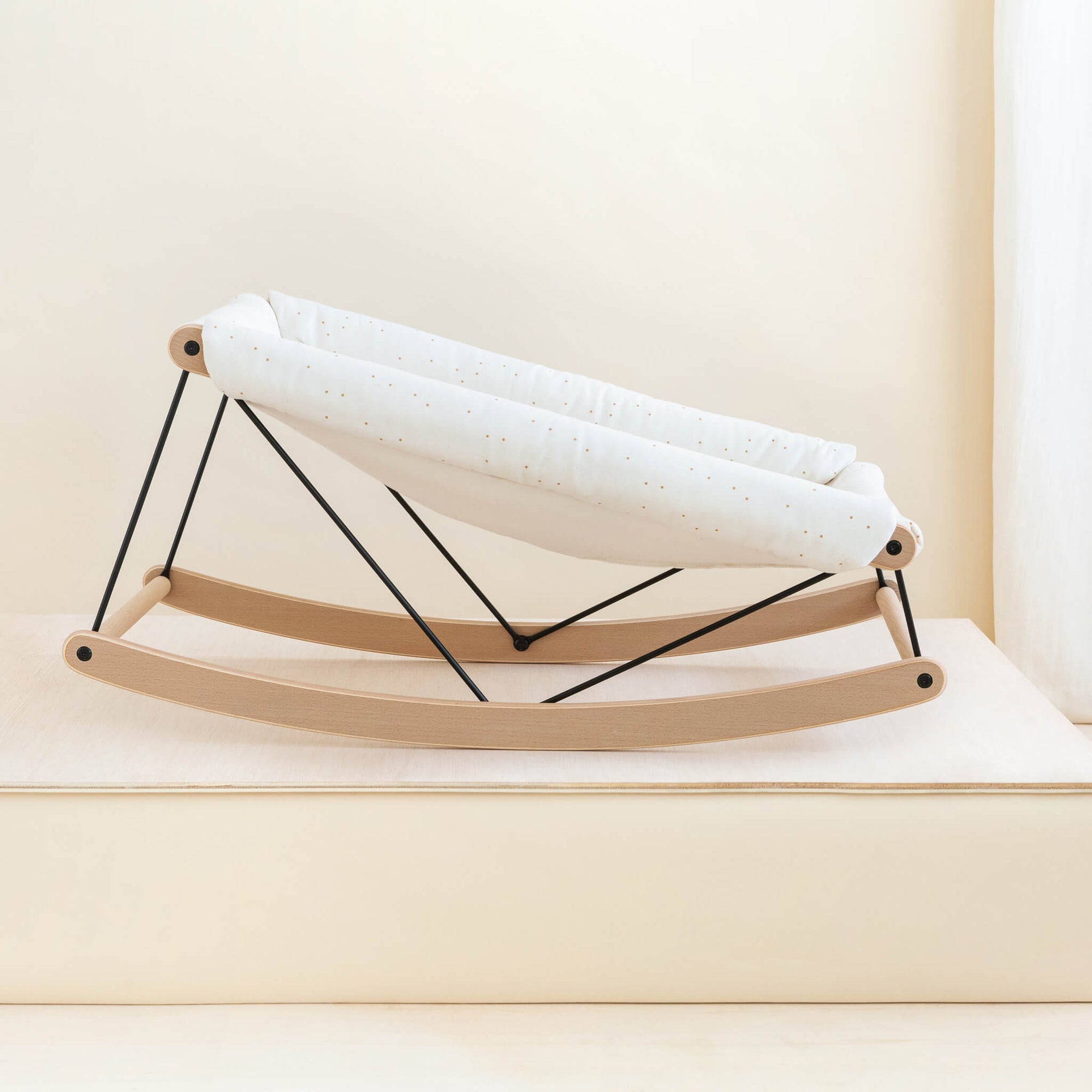 Nobodinoz Growing Green Baby Bouncer in Honey Sweet Dots Oskoe