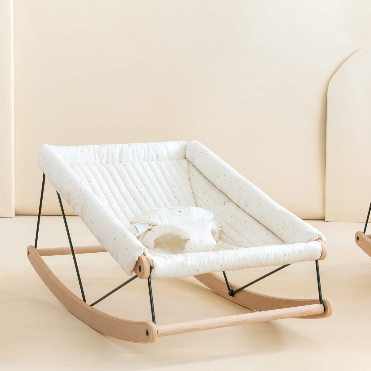 Nobodinoz Growing Green Baby Bouncer in Honey Sweet Dots Oskoe