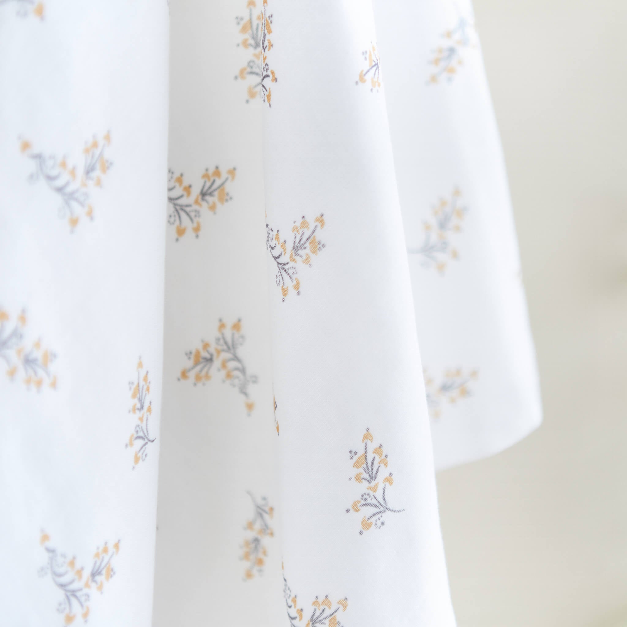 Nobodinoz Treasure Blanket in Flore Details