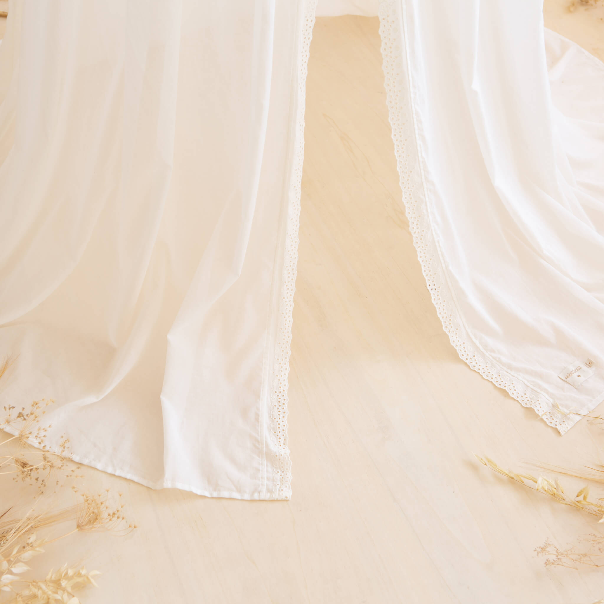 Nobodinoz Vera Bed Canopy White Lace Details