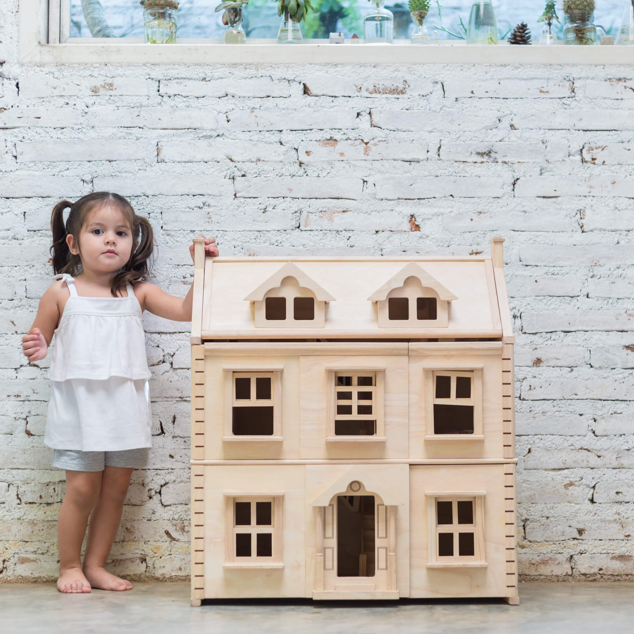Victorian Dolls House