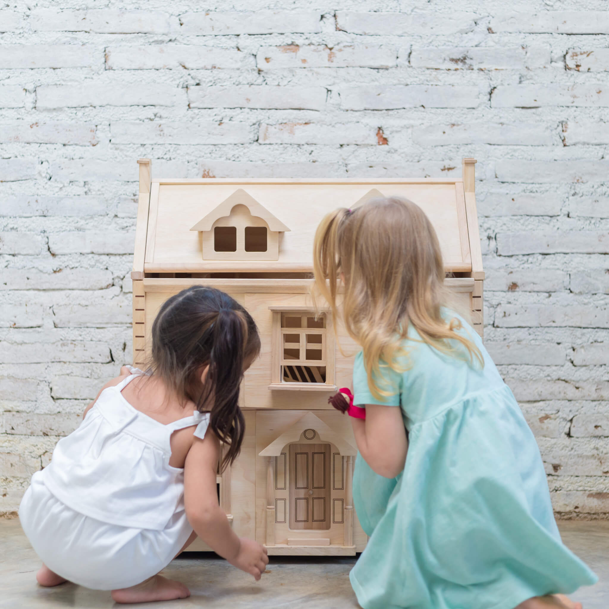 Victorian Dolls House