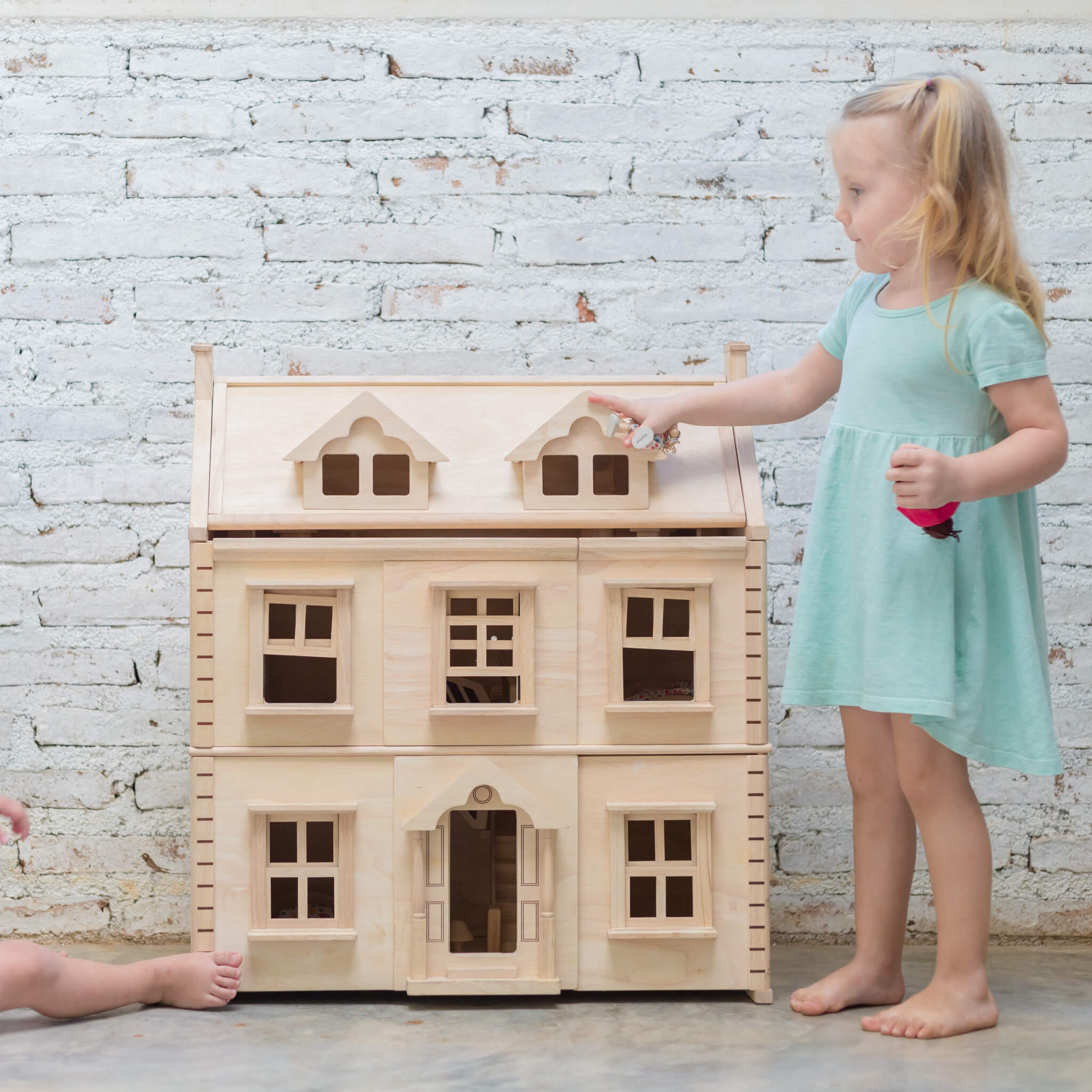 Victorian Dolls House